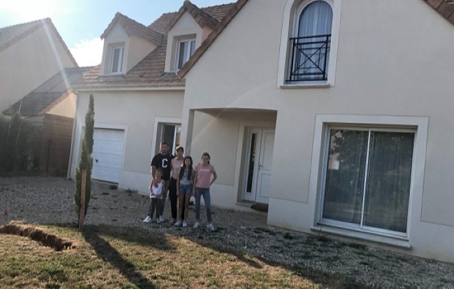 Témoignage : Pour la famille Artis, sa maison en béton cellulaire est « plus respectueuse de l’environnement et fait faire des économies »